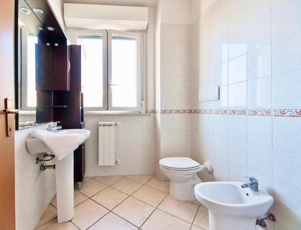 Isa-Apartments 4 Beds In Residence With Swimming-Pool In San Vincenzo, Just 600 Meters From The Sea Exteriör bild